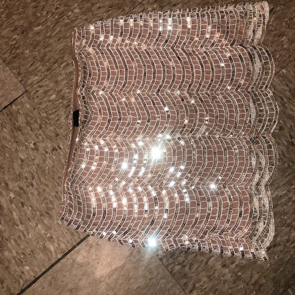 Dresses & Skirts - Woman’s sequin Miniskirt